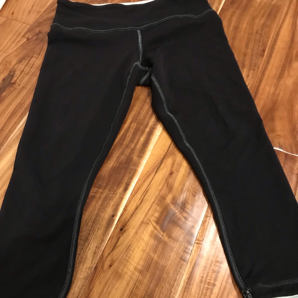 Lululemon cropped leggings🖤